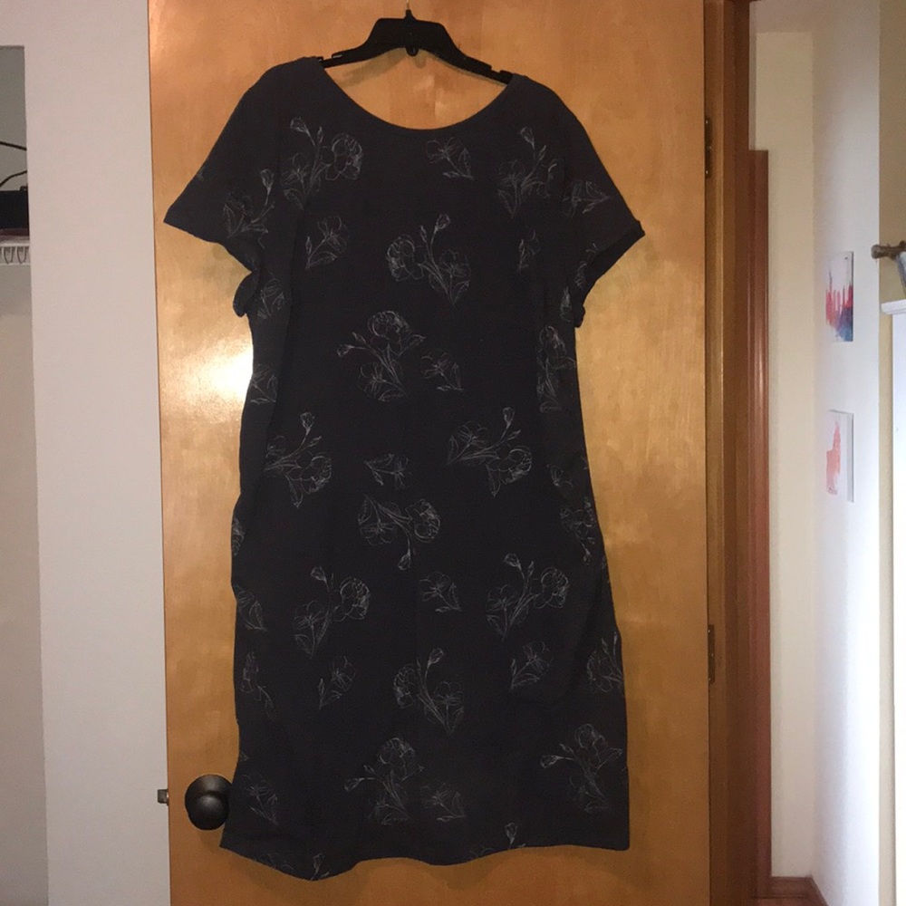 OLD NAVY maternity dress